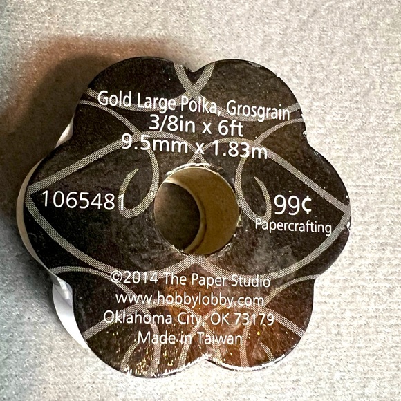 Paper Studio71 Spools of Assorted Ribbons Plus Storage Case ( MOST ARE NOT USED) - Picture 6 of 11